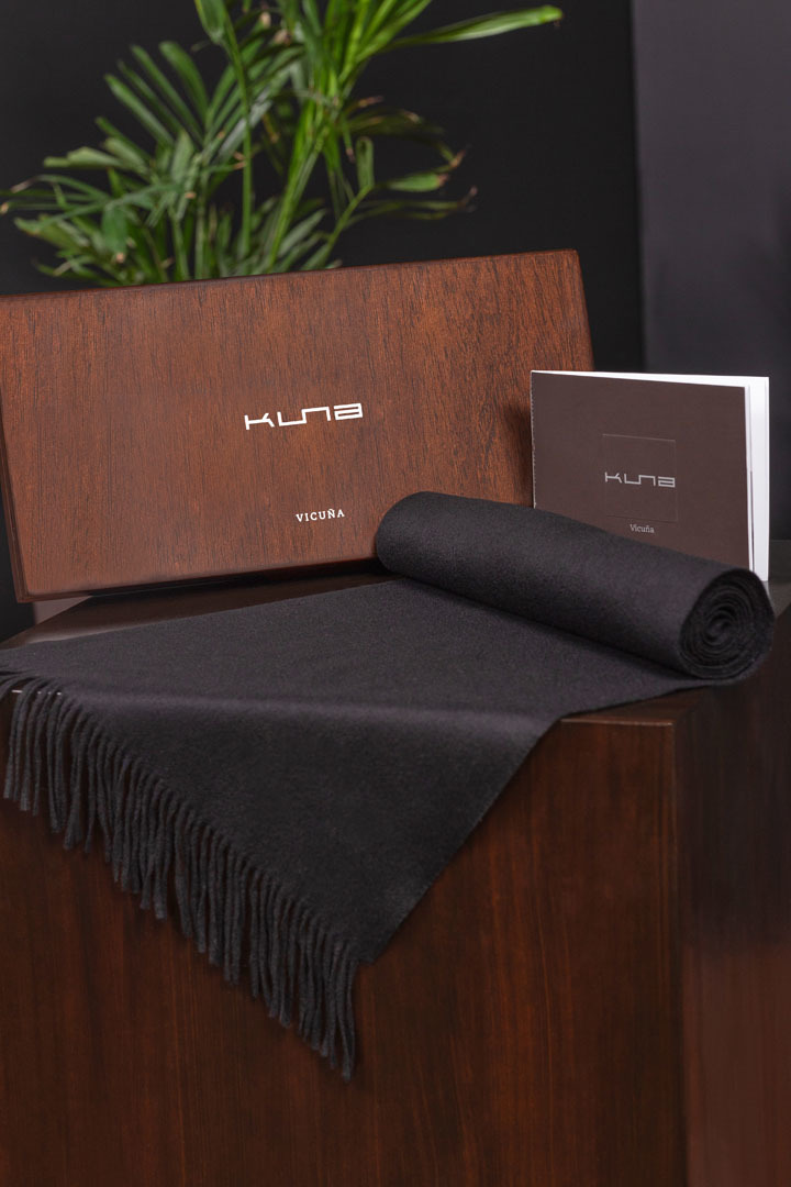 BASEL 100% VICUNA SCARF - BLACK - 3