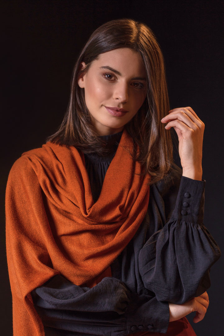 BOUVERET 100% VICUNA KNITTED SHAWL - ORANGE - 2