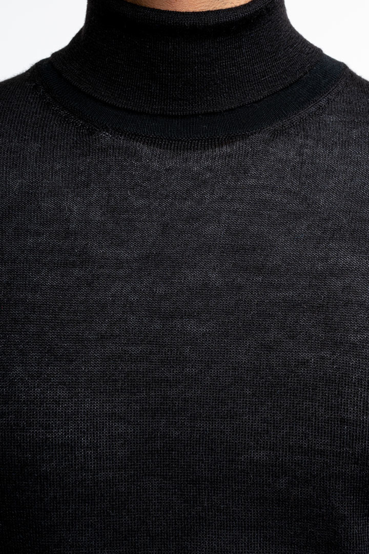 NEW - Classic Turtle Neck Sweater - Black - 3